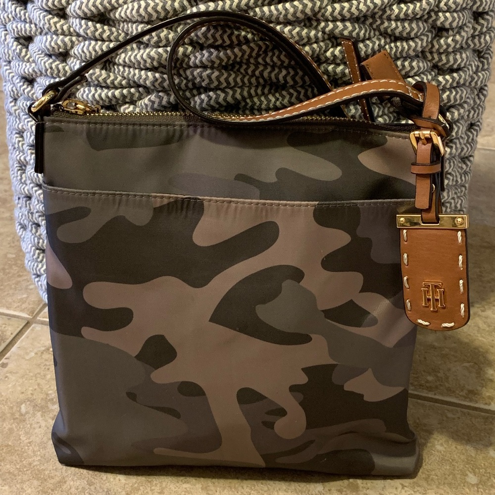 Tommy Hilfiger Julia Camo Mini Crossbody Neutral Camo Gold